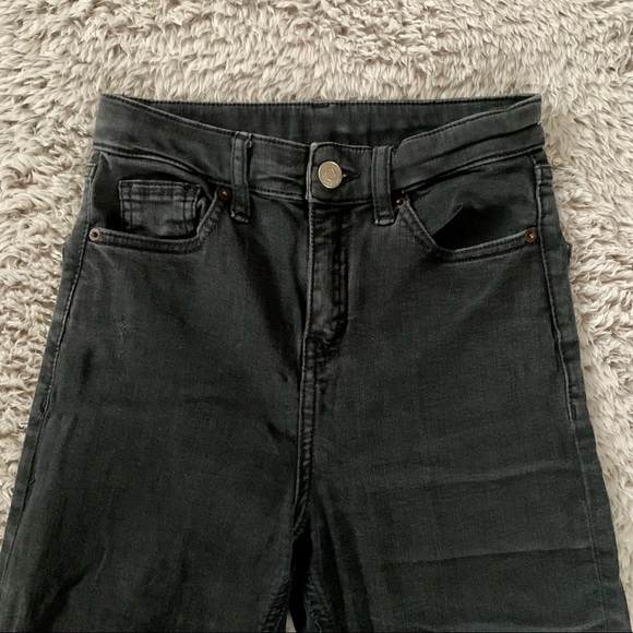 TOPSHOP Jamie Ripped High-Waist Crop Skinny Jeans - Picture 5 of 10